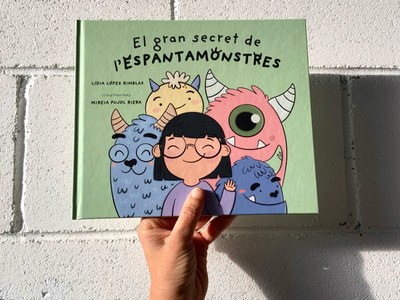 Mireia Pujol Riera presenta un conte infantil, “El gran secret de l’Espantamostres”.